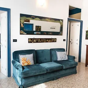 Casa Mira Parasio , Imperia Italia